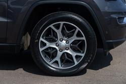 2019 Jeep
                Grand Cherokee Limited