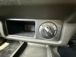 2011 Nissan Navara RX D40 4X4 Dual Range Polar White