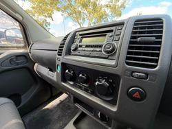 2011 Nissan Navara RX D40 4X4 Dual Range Polar White