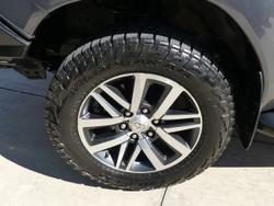 2019 Toyota Hilux SR5