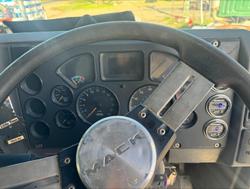 2010 Mack Cmmr 6X4 Tipper