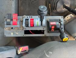 2010 Mack Cmmr 6X4 Tipper