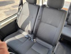 2015 Toyota
                Hiace Commuter