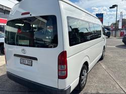 2015 Toyota
                Hiace Commuter