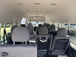 2015 Toyota
                Hiace Commuter
