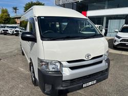 2015 Toyota
                Hiace Commuter