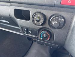 2015 Toyota
                Hiace Commuter