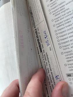 2015 Toyota
                Hiace Commuter