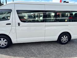 2015 Toyota
                Hiace Commuter