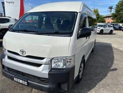 2015 Toyota
                Hiace Commuter
