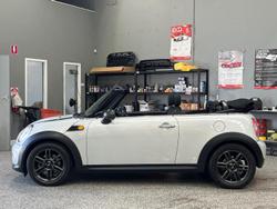2012 MINI Cabrio Cooper R57 LCI White Silver