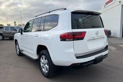 2023 Toyota Landcruiser GXL FJA300R 4X4 Dual Range Glacier White