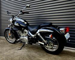 2008 Suzuki Intruder 250LC (VL250) Intruder Black
