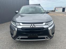 2020 Mitsubishi Outlander ES