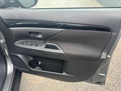 2020 Mitsubishi Outlander ES