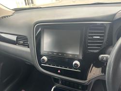 2020 Mitsubishi Outlander ES