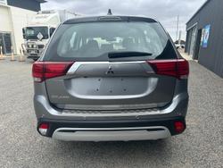 2020 Mitsubishi Outlander ES