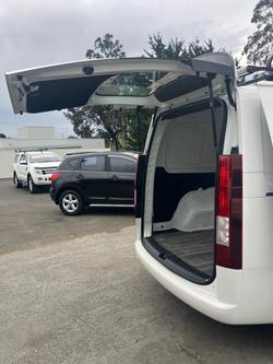 2021 Hyundai STARIA LOAD US4.V1 MY22 Creamy White