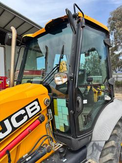 2017 JCB
3Cx Backhoe