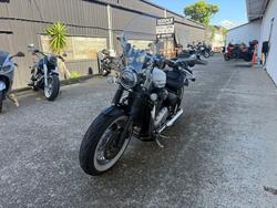 2018 Triumph BONNEVILLE SPEEDMASTER Black/White