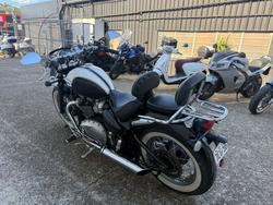 2018 Triumph BONNEVILLE SPEEDMASTER Black/White