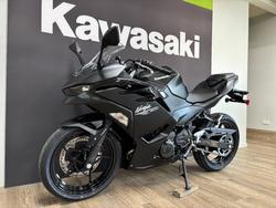 2026 Kawasaki Ninja 500 EX500GTFNW Black