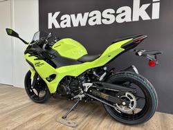 2026 Kawasaki Ninja 500 EX500GTFNW GREEN