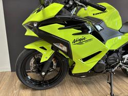 2026 Kawasaki Ninja 500 EX500GTFNW GREEN