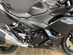 2026 Kawasaki Ninja 500 EX500GTFNW BLACK