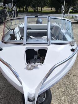 2012 QUINTREX 430 Escape