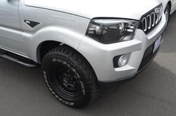 2022 Mahindra PIK-UP S6+