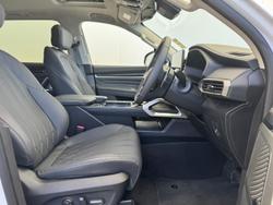 2025 LDV D90 Executive