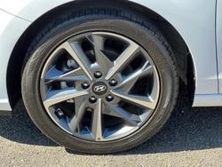 2021 Hyundai
                i30 Active