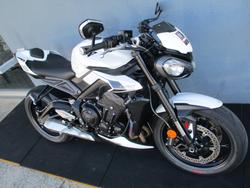 2023 Triumph STREET TRIPLE R White