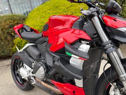 2023 DUCATI STREETFIGHTER V2 Red