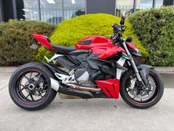 Ducati Streetfighter V2