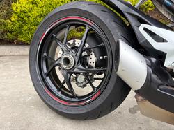 2023 DUCATI STREETFIGHTER V2 Red