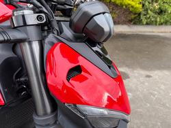 2023 DUCATI STREETFIGHTER V2 Red