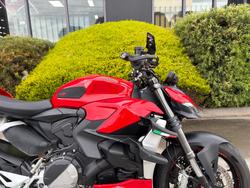 2023 DUCATI STREETFIGHTER V2 Red