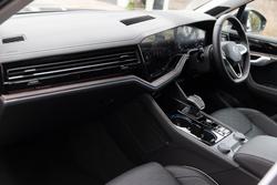 2025 Volkswagen Touareg 210TDI Elegance