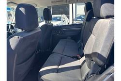 2010 Mitsubishi
Pajero GLS