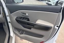 2020 Kia
Carnival S