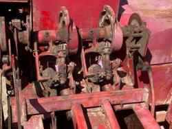 1970 New Holland
                275 