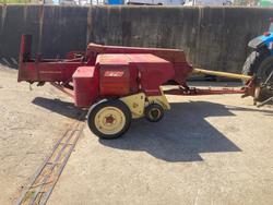 1970 New Holland
                275 