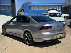 2022 Volkswagen
Passat 140TSI Business