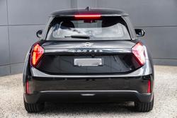 2024 MINI
Cooper E Classic