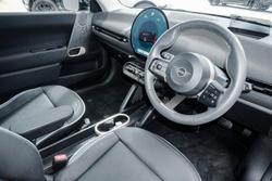 2024 MINI
Cooper E Classic