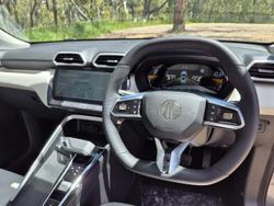 2025 MG ZS Essence Hybrid+