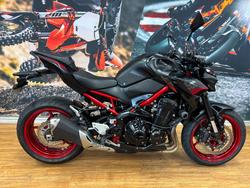 Kawasaki Z900 Supernaked (ZR900)