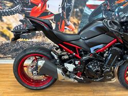 2021 Kawasaki Z900 SUPERNAKED (ZR900) GREY